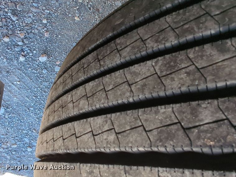 image for item OL9138 2019 Kenworth T680  semi truck