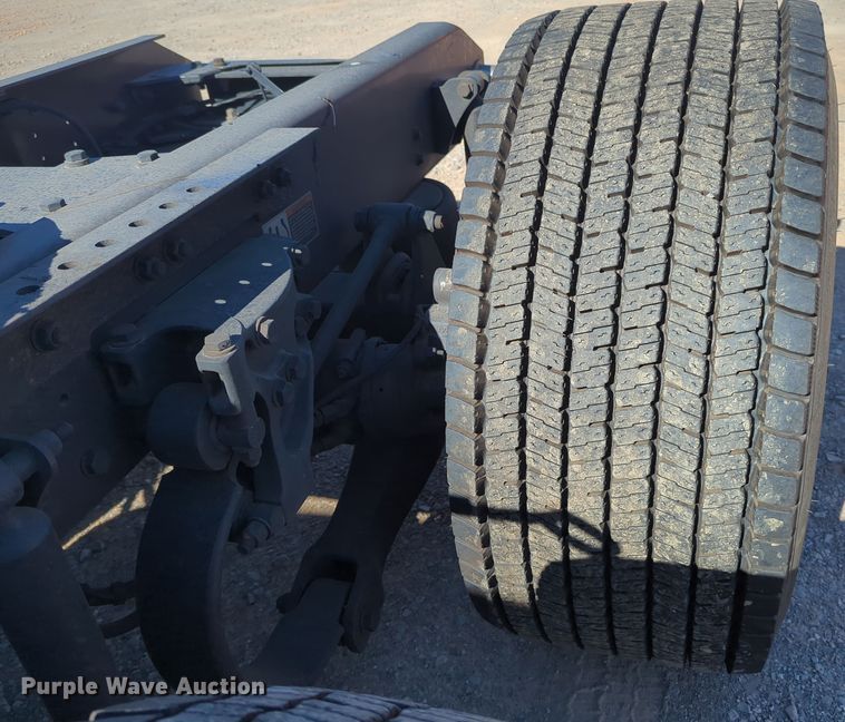 image for item OL9138 2019 Kenworth T680  semi truck