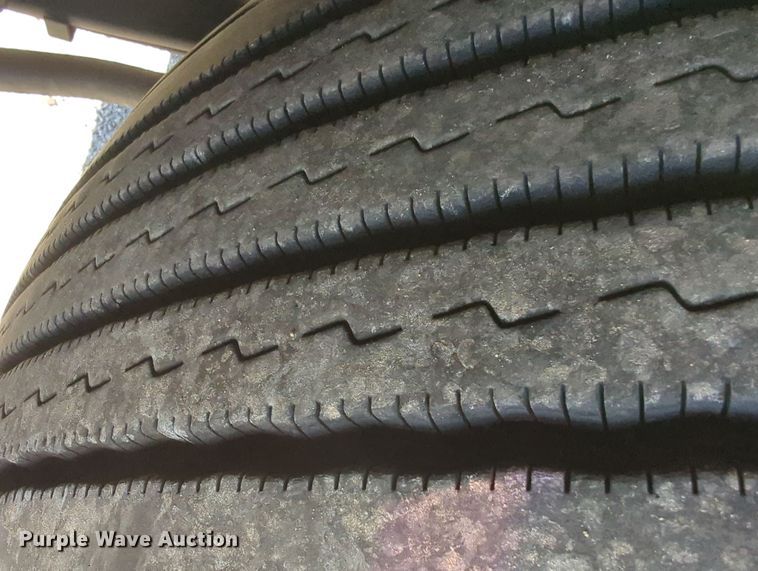 image for item OL9138 2019 Kenworth T680  semi truck