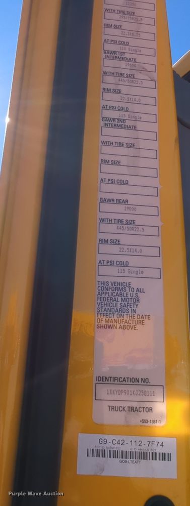 image for item OL9138 2019 Kenworth T680  semi truck