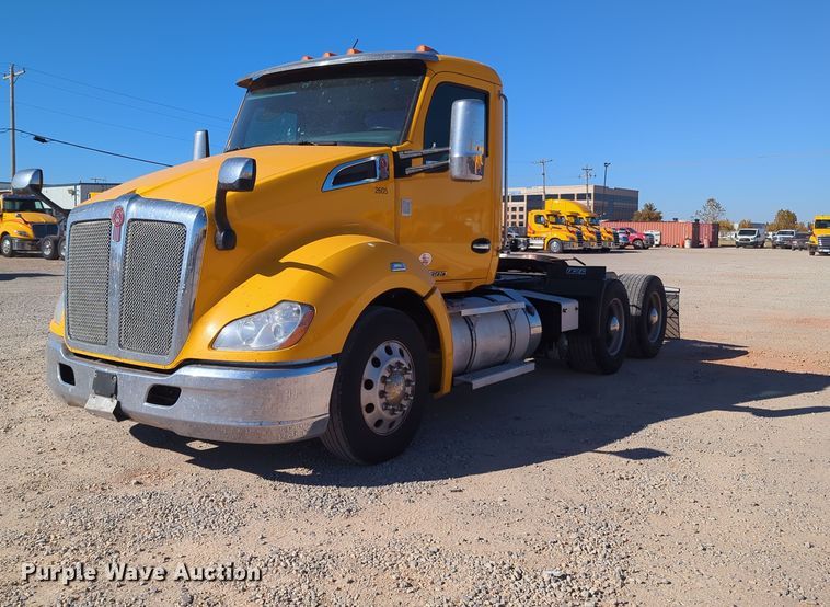 image for item OL9145 2019 Kenworth T680  semi truck
