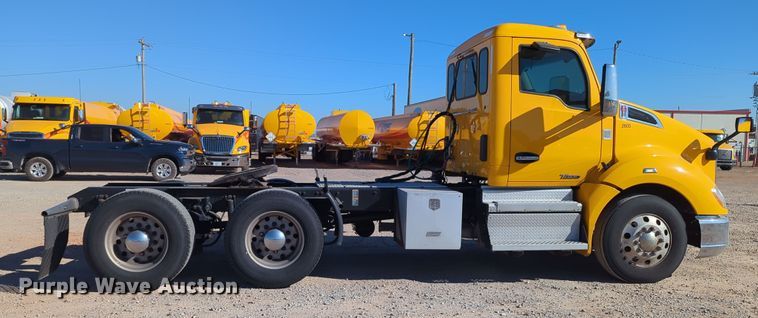 image for item OL9145 2019 Kenworth T680  semi truck