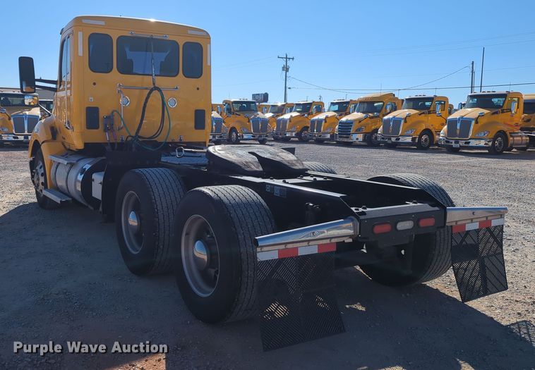 image for item OL9145 2019 Kenworth T680  semi truck