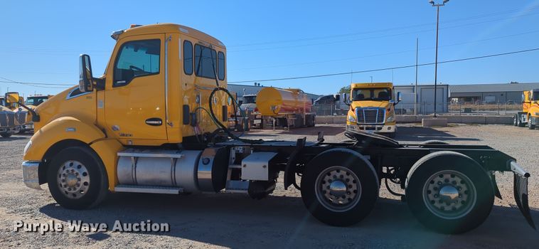 image for item OL9145 2019 Kenworth T680  semi truck