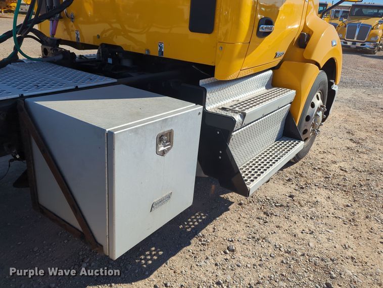 image for item OL9145 2019 Kenworth T680  semi truck