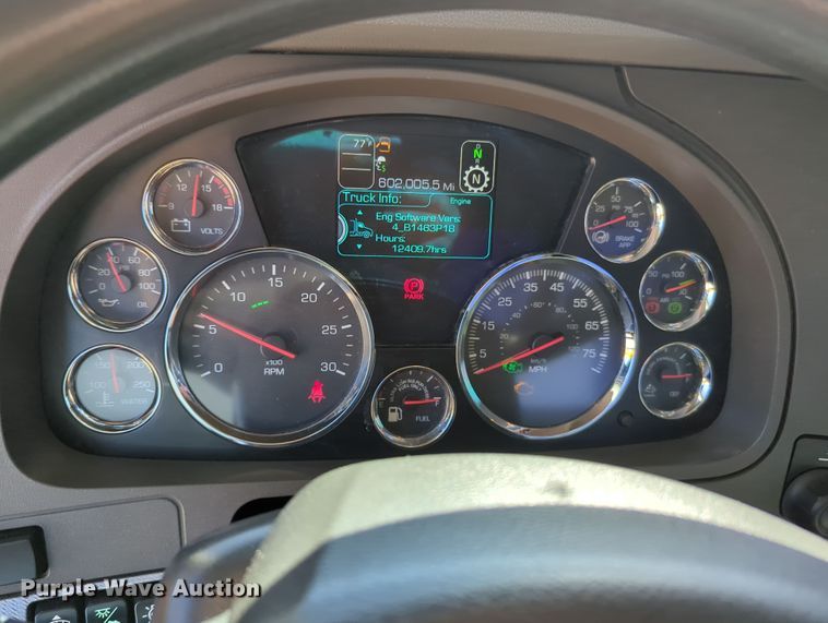 image for item OL9145 2019 Kenworth T680  semi truck