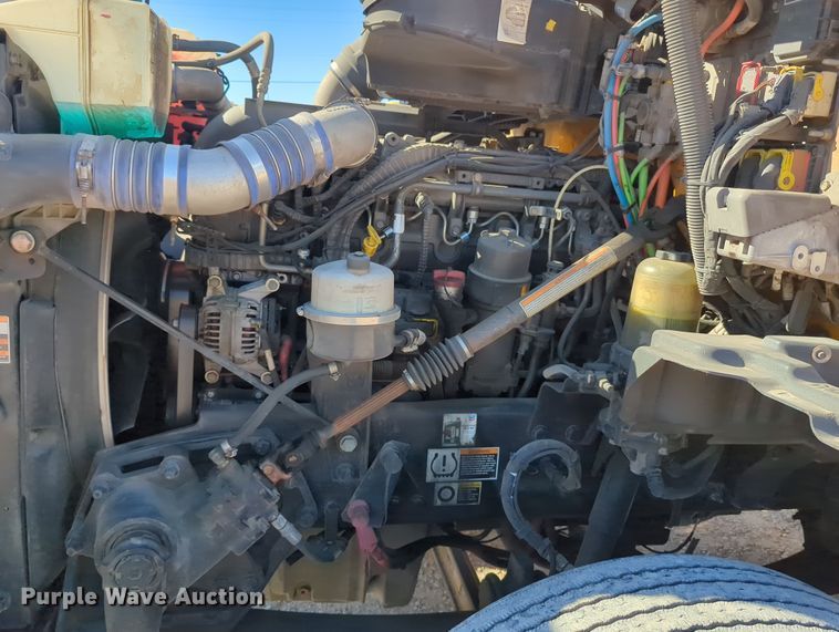 image for item OL9145 2019 Kenworth T680  semi truck