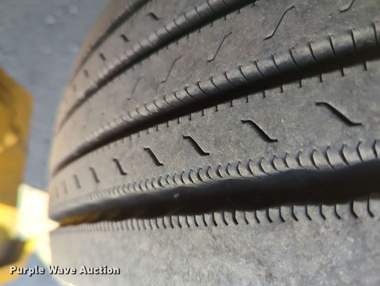 image for item OL9145 2019 Kenworth T680  semi truck