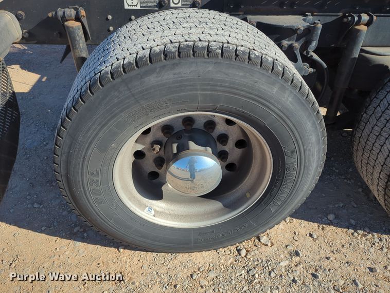 image for item OL9145 2019 Kenworth T680  semi truck