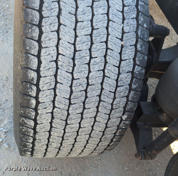 image for item OL9145 2019 Kenworth T680  semi truck