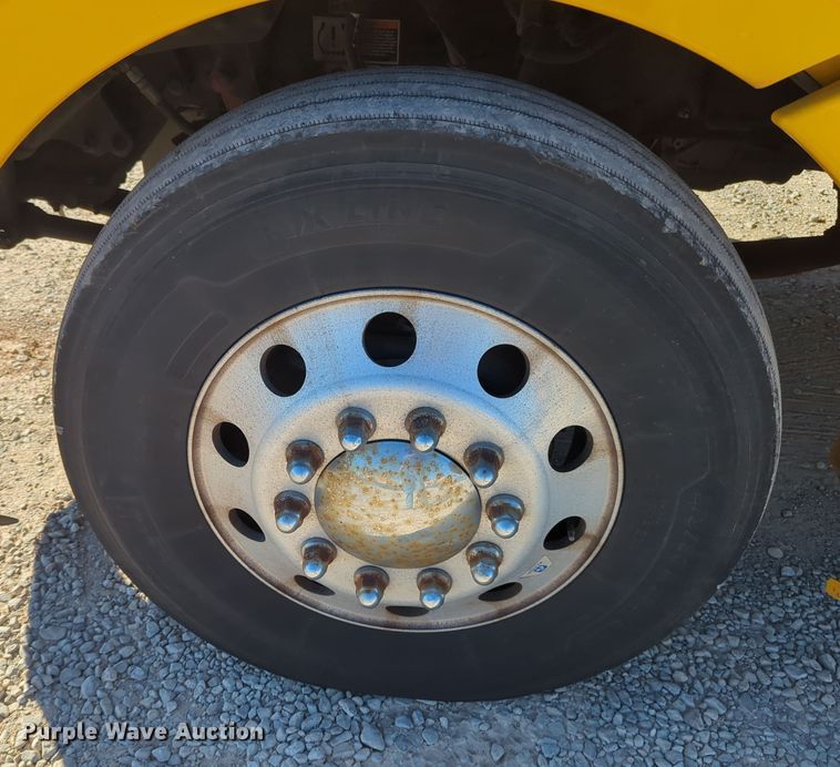 image for item OL9145 2019 Kenworth T680  semi truck