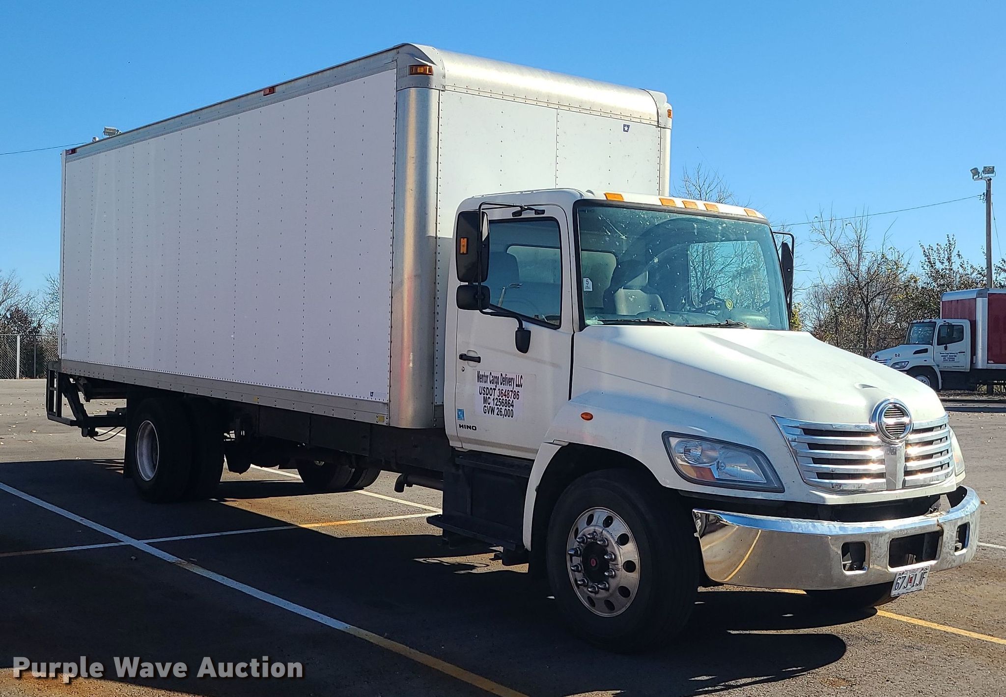 2007 Hino 268 box truck in Blue Springs, MO | Item MJ9533