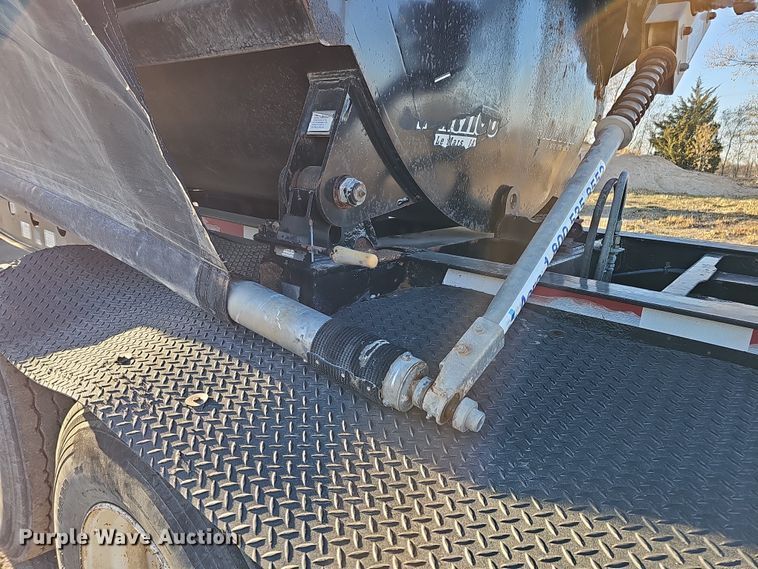 image for item DQ8465 2008 Smithco S3-44-36 side dump trailer