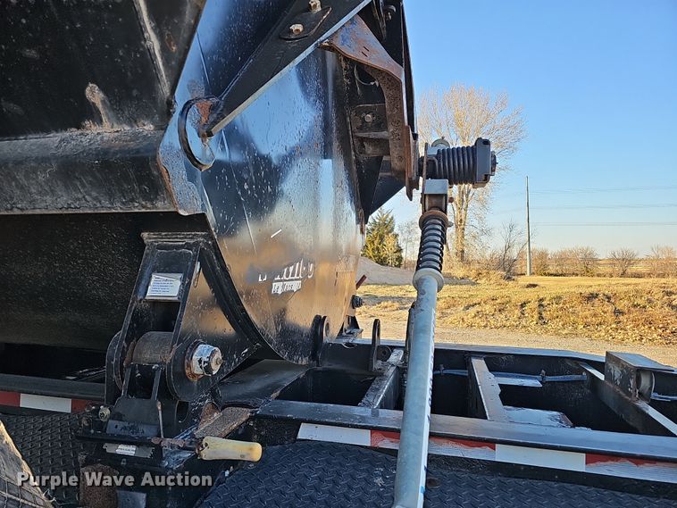 image for item DQ8465 2008 Smithco S3-44-36 side dump trailer