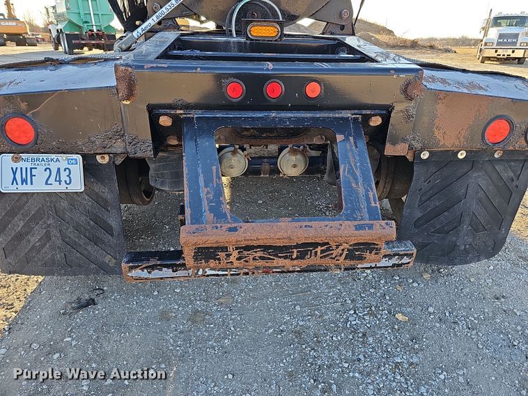 image for item DQ8465 2008 Smithco S3-44-36 side dump trailer