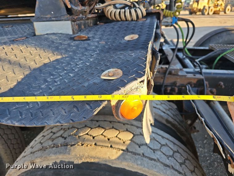 image for item DQ8465 2008 Smithco S3-44-36 side dump trailer