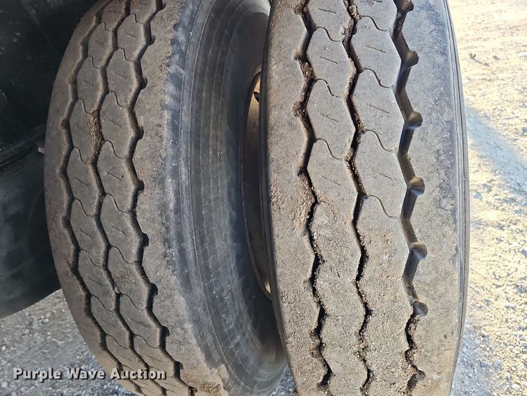 image for item DQ8465 2008 Smithco S3-44-36 side dump trailer