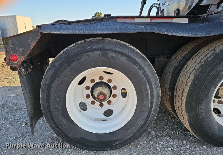 image for item DQ8465 2008 Smithco S3-44-36 side dump trailer