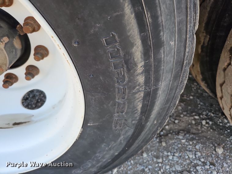 image for item DQ8465 2008 Smithco S3-44-36 side dump trailer