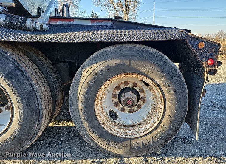 image for item DQ8465 2008 Smithco S3-44-36 side dump trailer