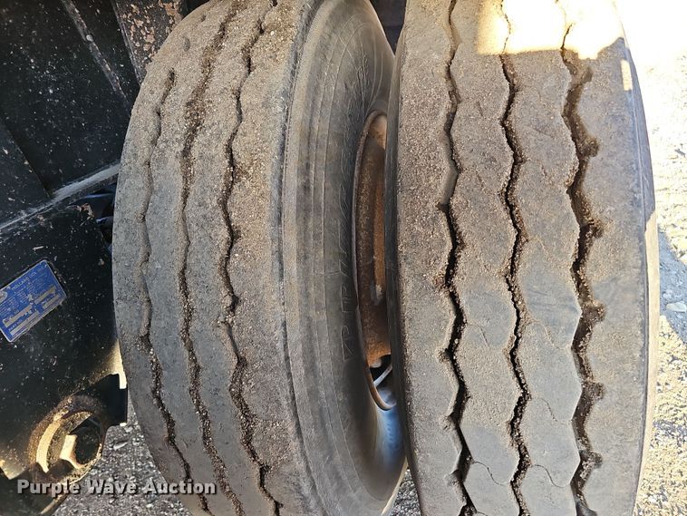 image for item DQ8465 2008 Smithco S3-44-36 side dump trailer