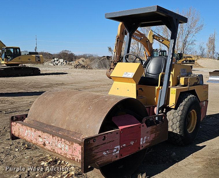 image for item DQ8470 1998 DynaPac CA141D single drum vibratory roller