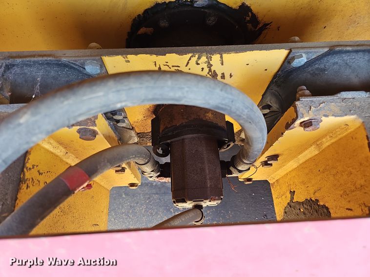 image for item DQ8470 1998 DynaPac CA141D single drum vibratory roller