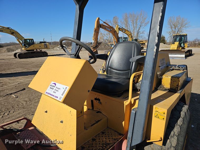 image for item DQ8470 1998 DynaPac CA141D single drum vibratory roller