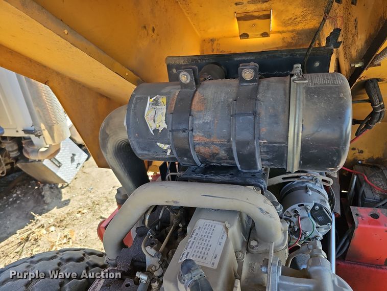 image for item DQ8470 1998 DynaPac CA141D single drum vibratory roller