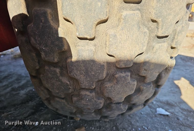 image for item DQ8470 1998 DynaPac CA141D single drum vibratory roller