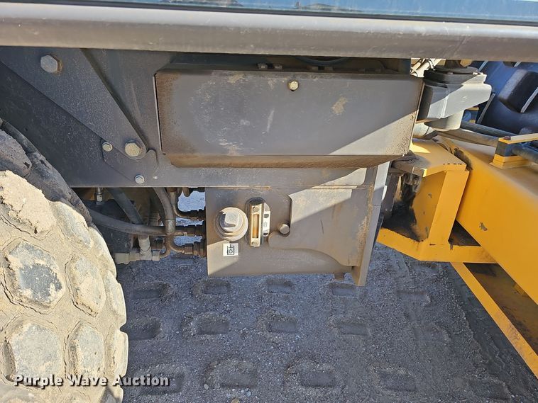 image for item DQ8471 2012 Volvo SD100D single drum vibratory roller