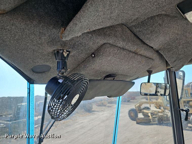 image for item DQ8471 2012 Volvo SD100D single drum vibratory roller