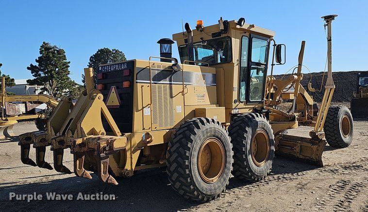 image for item DQ8472 2002 Caterpillar 160H VHP  motor grader