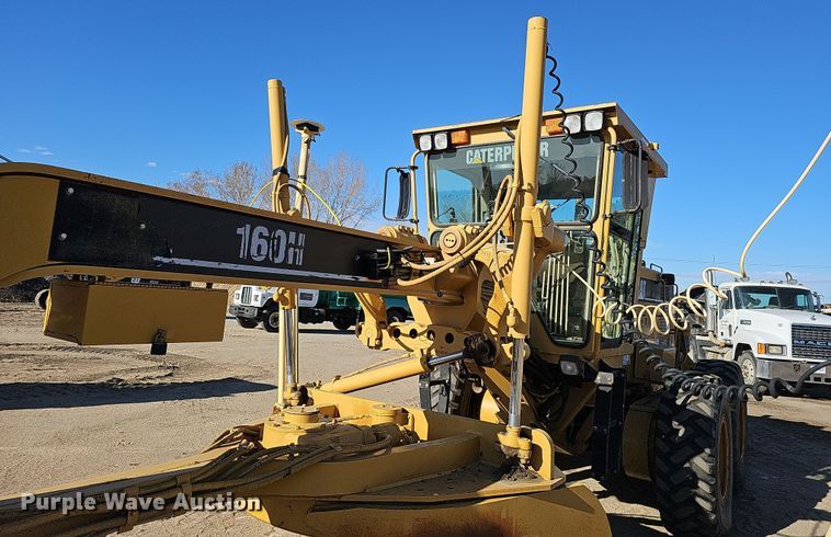 image for item DQ8472 2002 Caterpillar 160H VHP  motor grader
