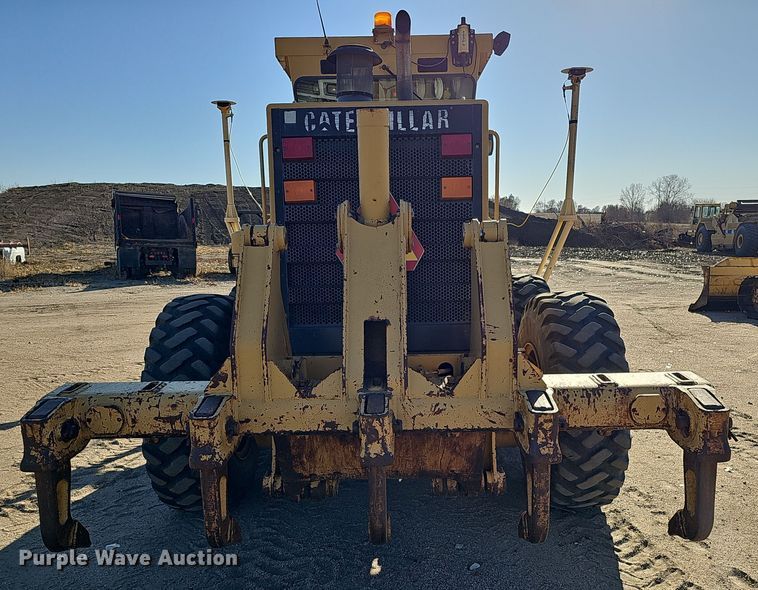 image for item DQ8472 2002 Caterpillar 160H VHP  motor grader