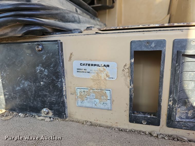 image for item DQ8472 2002 Caterpillar 160H VHP  motor grader