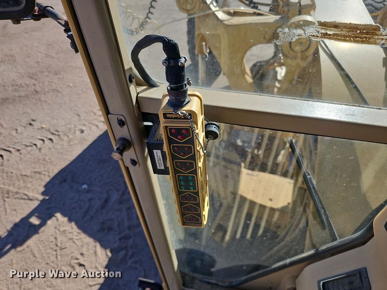 image for item DQ8472 2002 Caterpillar 160H VHP  motor grader