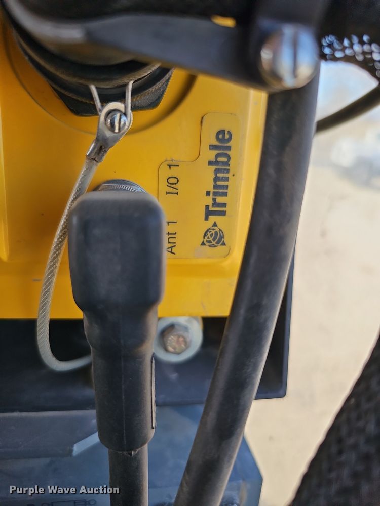 image for item DQ8472 2002 Caterpillar 160H VHP  motor grader