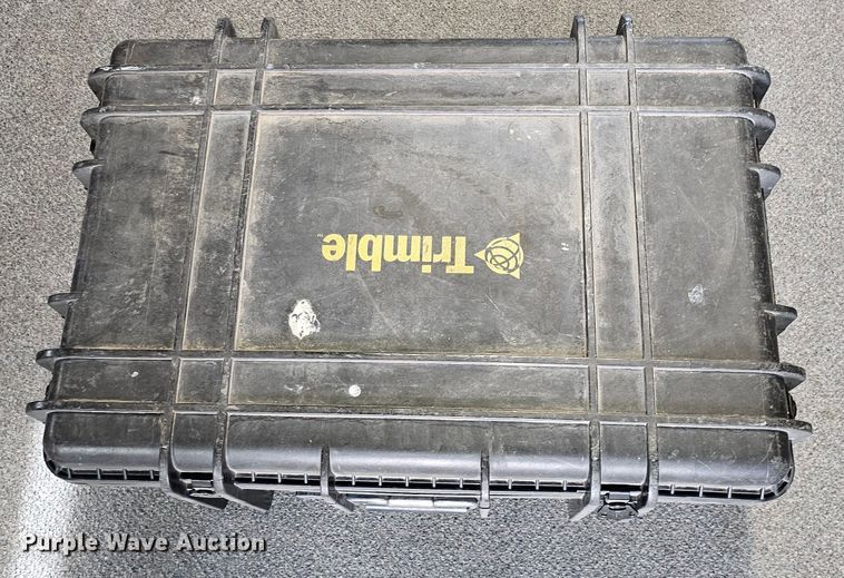 image for item DQ8472 2002 Caterpillar 160H VHP  motor grader