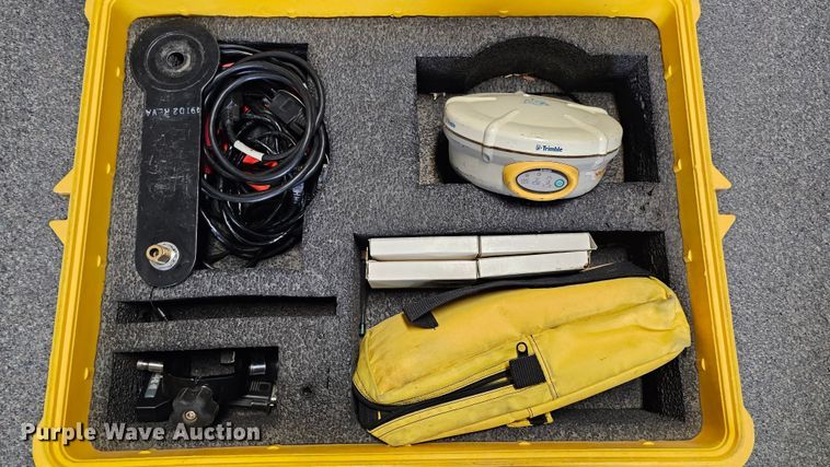 image for item DQ8472 2002 Caterpillar 160H VHP  motor grader