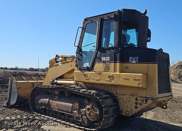 image for item DQ8473 2001 Caterpillar 963C track loader