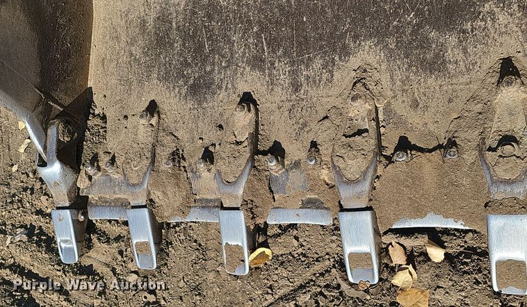 image for item DQ8473 2001 Caterpillar 963C track loader