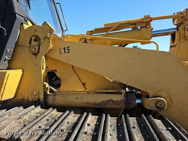 image for item DQ8473 2001 Caterpillar 963C track loader