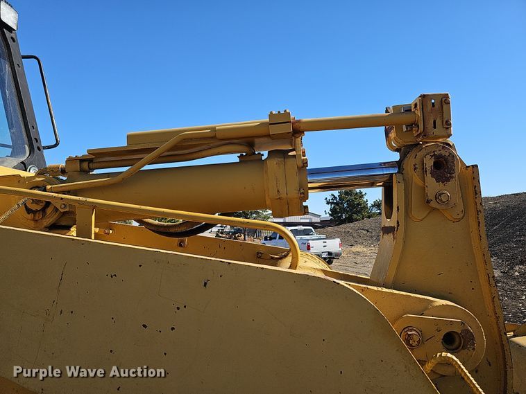 image for item DQ8473 2001 Caterpillar 963C track loader