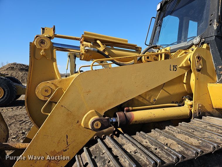image for item DQ8473 2001 Caterpillar 963C track loader
