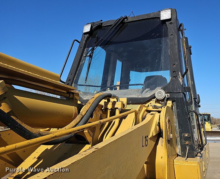 image for item DQ8473 2001 Caterpillar 963C track loader