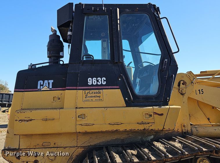 image for item DQ8473 2001 Caterpillar 963C track loader