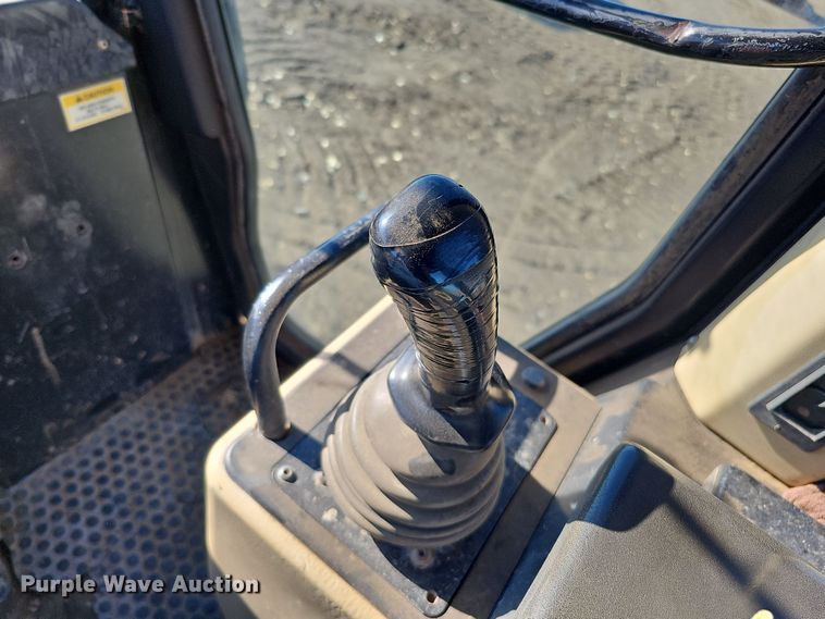 image for item DQ8473 2001 Caterpillar 963C track loader