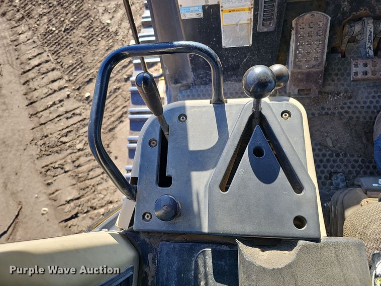 image for item DQ8473 2001 Caterpillar 963C track loader