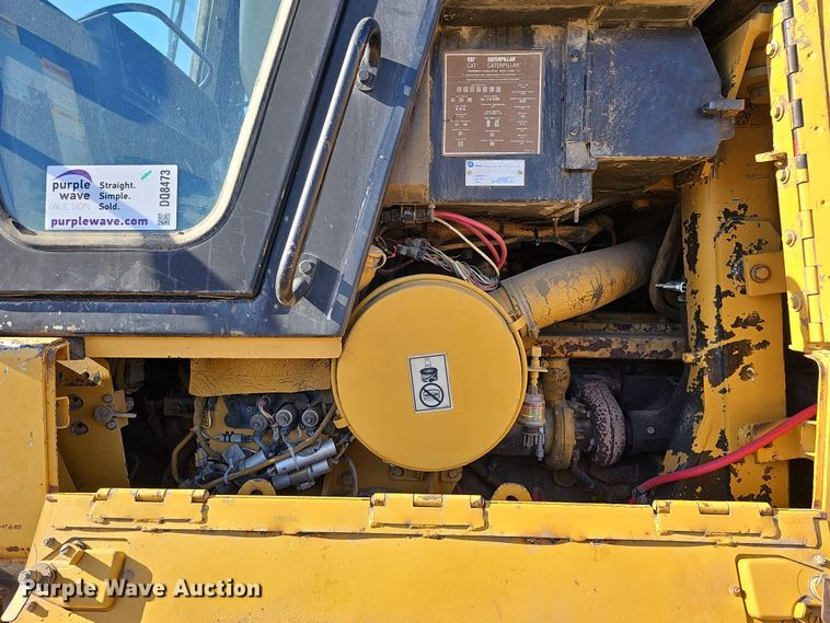 image for item DQ8473 2001 Caterpillar 963C track loader